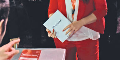 Irre: Vorab ausgef&uuml;llte Wahlzettel lagen am WC