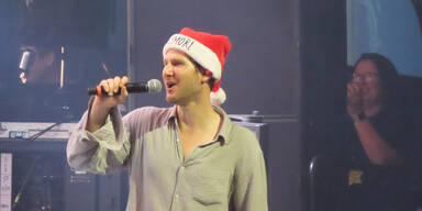 Wanda sind Weihnachts-fit - nach Überraschungs-Konzert