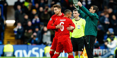 Fitness-Trainer f&uuml;r zus&auml;tzliche Spieler-Wechsel