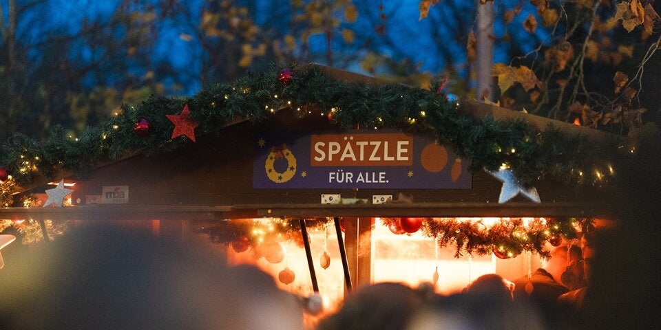 Auf DIESEM Weihnachtsmarkt gibt es Essen und Trinken gratis