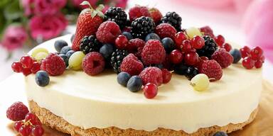 Weiße Schoko-Eistorte