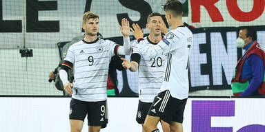 DFB-Elf m&uuml;ht sich zu Sieg bei Flick-Deb&uuml;t