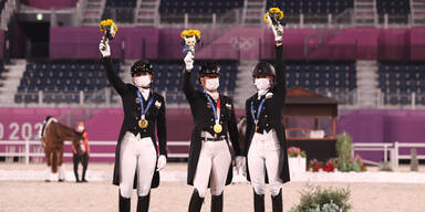 Jessica von Bredow-Werndl und Isabell Werth