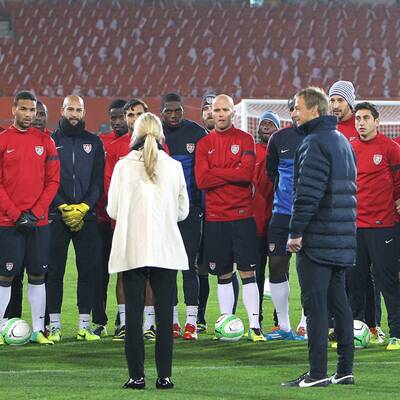 US-Botschafterin Alexa Wesner trifft US-Kicker