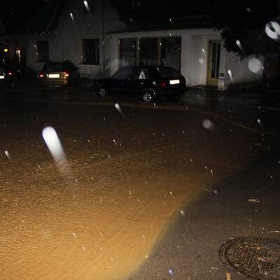 Unwetter-Chaos: Regen, Hagel und Schnee