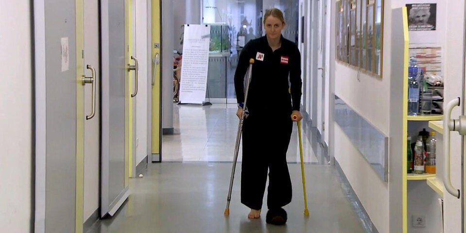 Nina Ortlieb zeigt Horrorverletzung und verspricht: 