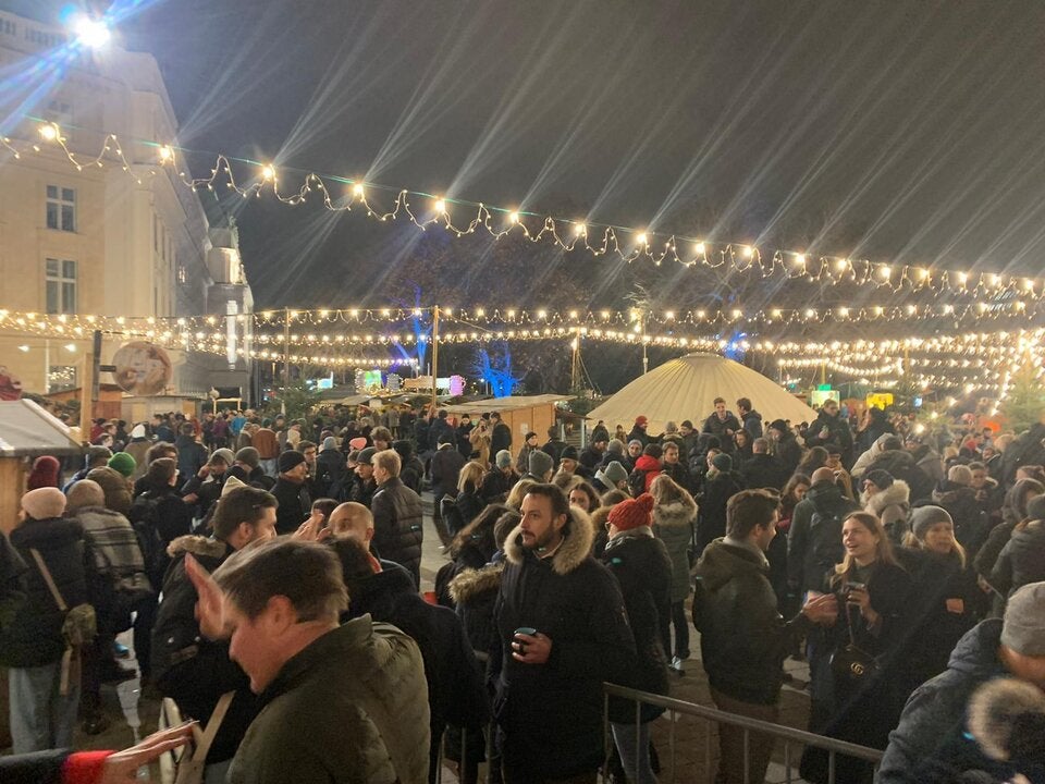 Christkindlmarkt Karlsplatz