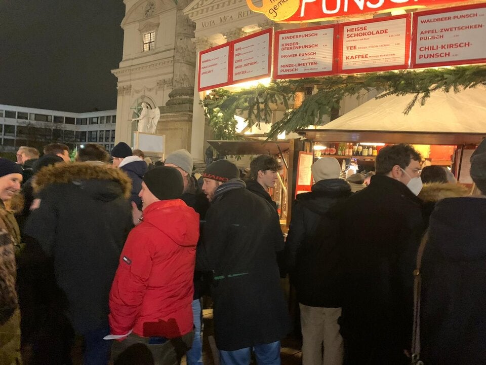 Christkindlmarkt Karlsplatz