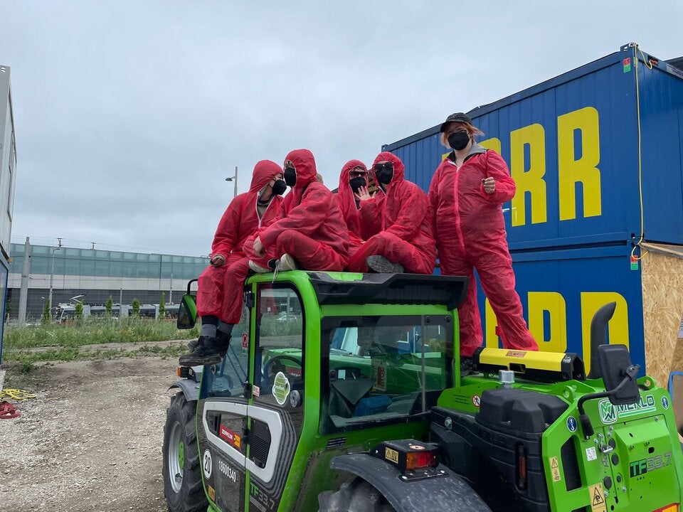 Aktivisten besetzen Baustelle