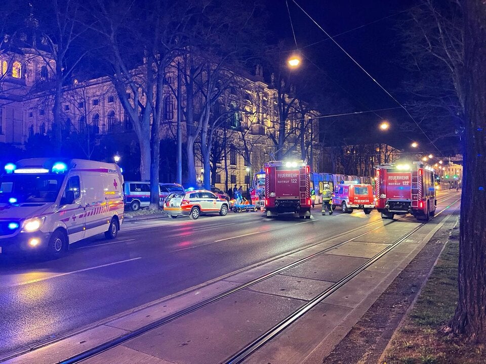 Unfall mit Straßenbahn am Ring: Mann schwer verletzt