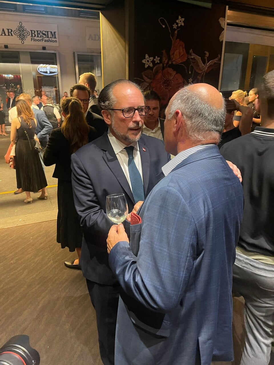 ''Kurz - Der Film'' – Zahlreiche türkise Prominenz bei Kino-Premiere