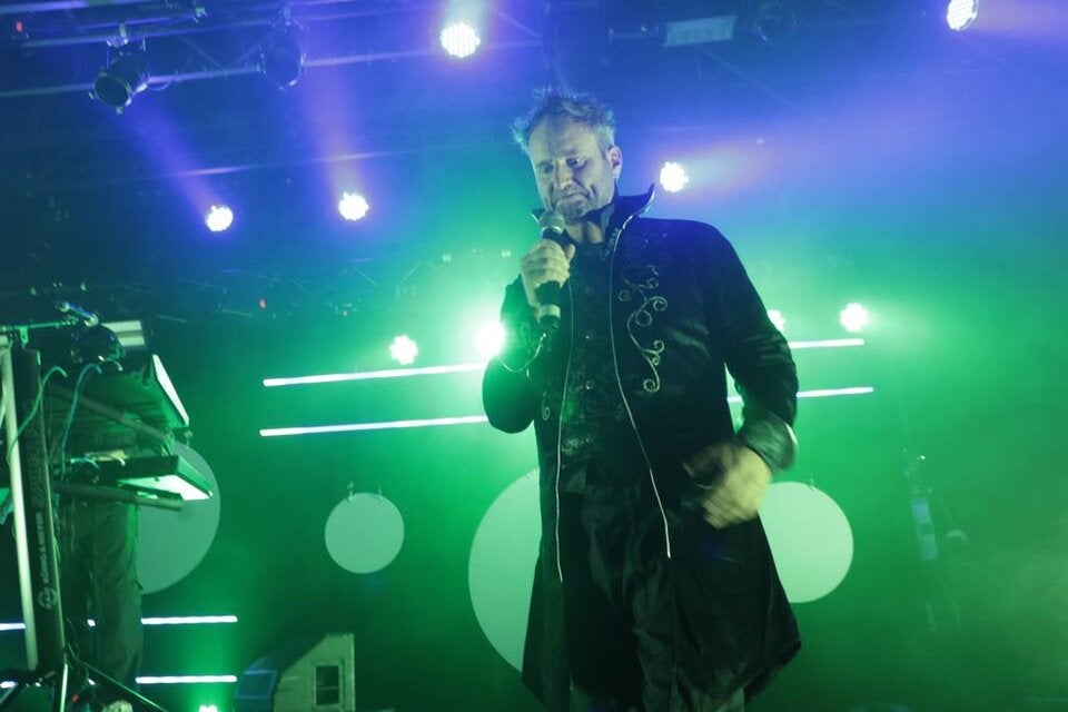 Matthias Strolz: Wien-Konzert als Maskenball