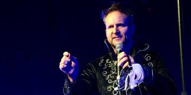 Matthias Strolz: Wien-Konzert als Maskenball