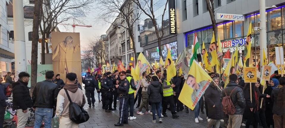 Kurden-Demo auf Mariahilfer Straße