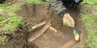 Schatzkiste im Tierpark Haag ausgegraben