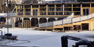 Aufbauarbeiten f&uuml;r Eistraum im Endspurt