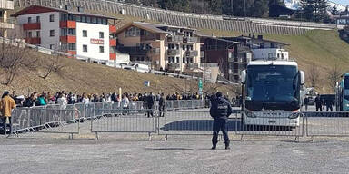 Chaos: 260 Briten bei Tirol-Ausreise in Vollkontakt