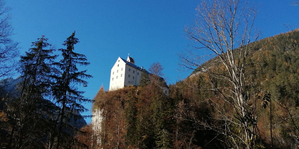 Vermisster Pater tot in Tiroler Klamm entdeckt | Todes-Drama in Stans