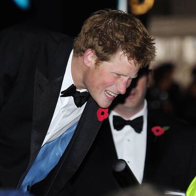 Bond-Premiere: Prinz Harry stahl 007 die Show