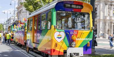 Pride Month Wiener Linien