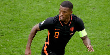 Wijnaldum mit spezieller 'One-Love'-Binde in Budapest