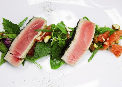 Wildkräutersalat mit Grapefruit und Thunfisch von Andy und Alex