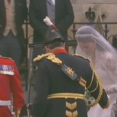 Die Braut auf dem Weg zum Altar