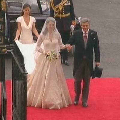 Die Braut auf dem Weg zum Altar