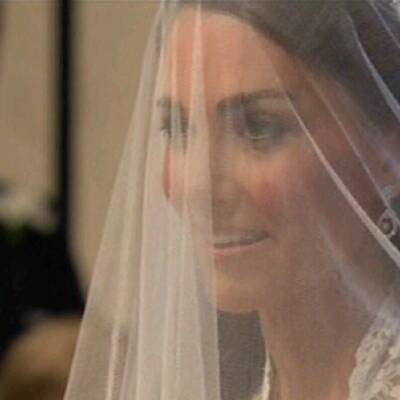 Die Braut auf dem Weg zum Altar