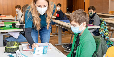 Wirbel um Testpflicht an Schulen - Einverst&auml;ndnis vieler Eltern fehlt