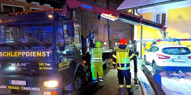 Pkw kracht in Wohnzimmer