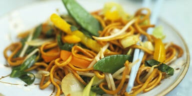 Wok-Gemuese-Nudeln