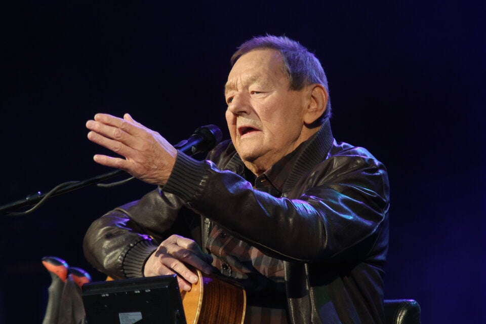 Wolfgang Ambros: cooles Doppelpark bei Niavarani im Park