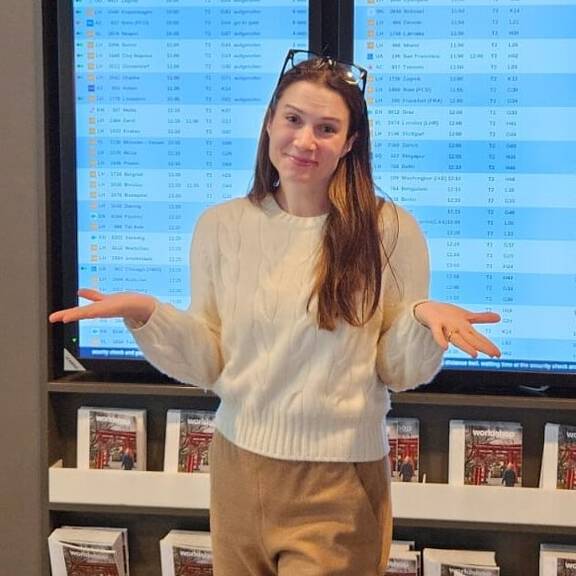 Kristina Worseg am Flughafen in München
