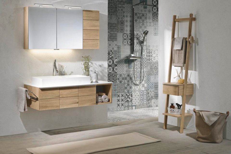 Badezimmer-Gestaltung 1 - XXXLutz - ADV - Bad AltNeu