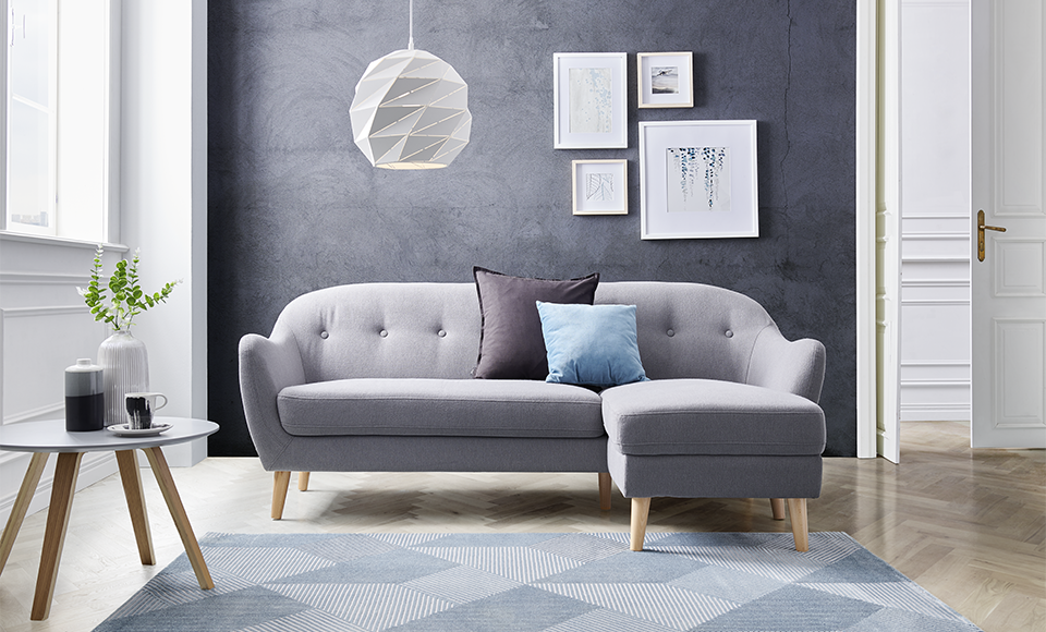 XXXLutz - ADV - Tipps für kleine Wohnungen - Couch grau