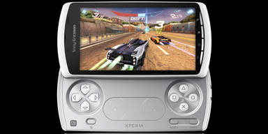 Xperia Play startet mit 6 Spielen durch