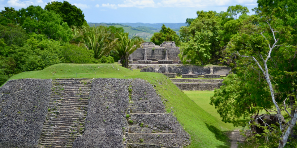 Belize: Karibische Strände & uralte Maya-Kultur