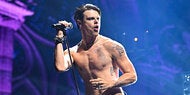 Yungblud rockt Wien mit Ozzy-Tribute und Striptease