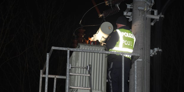 14-Jähriger steigt auf Strommast – tot