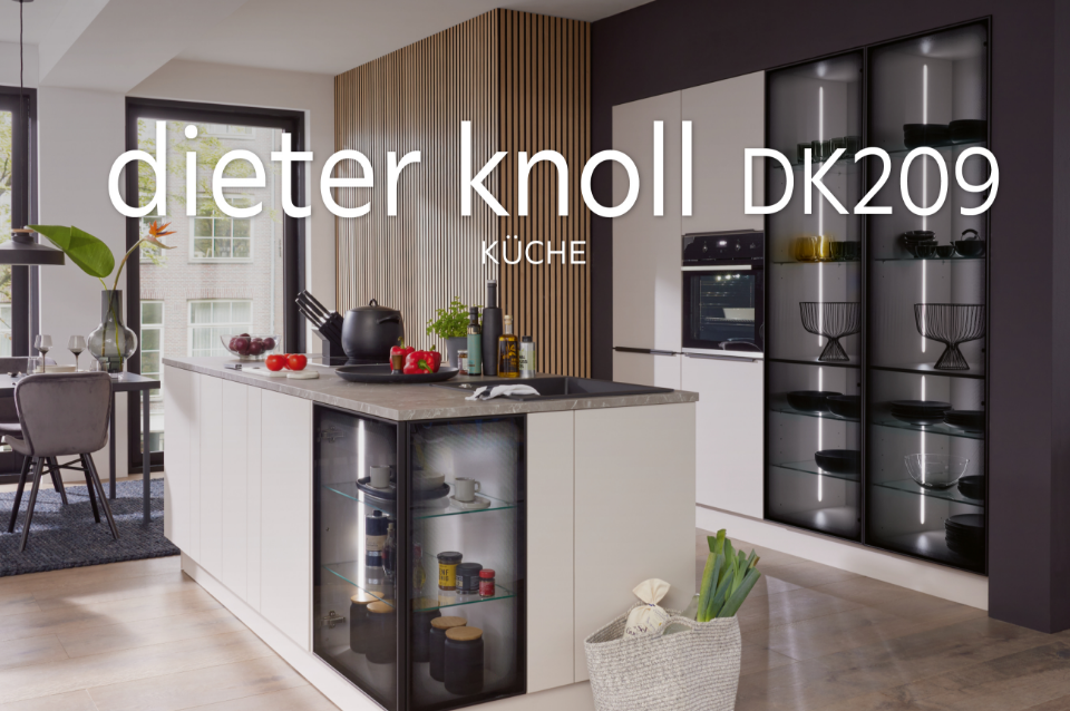 Gewinner #4: Dieter Knoll Küche: Klare Linien, hochwertige Materialien und einzigartige Glas-Eckvitrinen – die Küche ist ideal für offene Wohnkonzepte, in denen Kochen und Wohnen verschmelzen. 