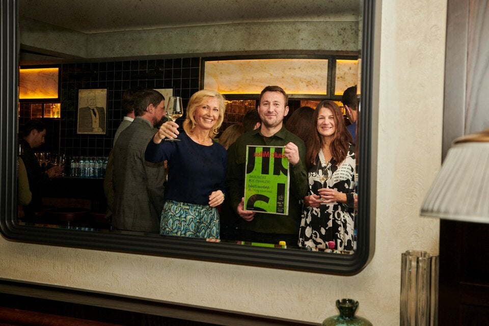 Daniele Dejnega (Jury) und Martina Hohenlohe (Gault&Millau) mit Andreas Ziniel – Entdeckung des Jahres