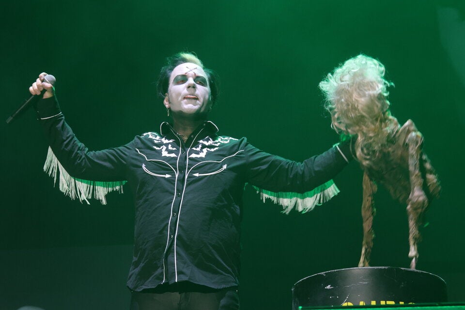 Nova Rock startete mit Schock und Hollywood-Star