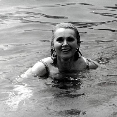 Zsa Zsa Gabor (1952)