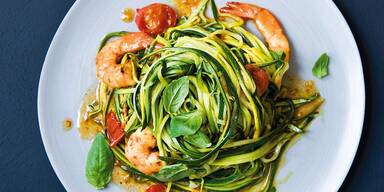 Zucchininudeln mit Garnelen
