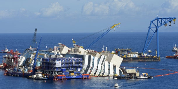 Costa Concordia wird geborgen