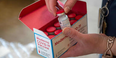 Weiter warten auf Zulassung: EU-Behörde verschiebt Entscheidung zu Moderna-Impfstoff