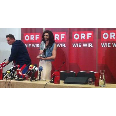 So jubelnd wurde Conchita Wurst empfangen