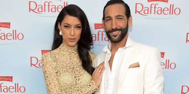 Rebecca Mir, Massimo Sinato