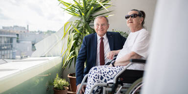 LH Stelzer zu Besuch im Hospiz.